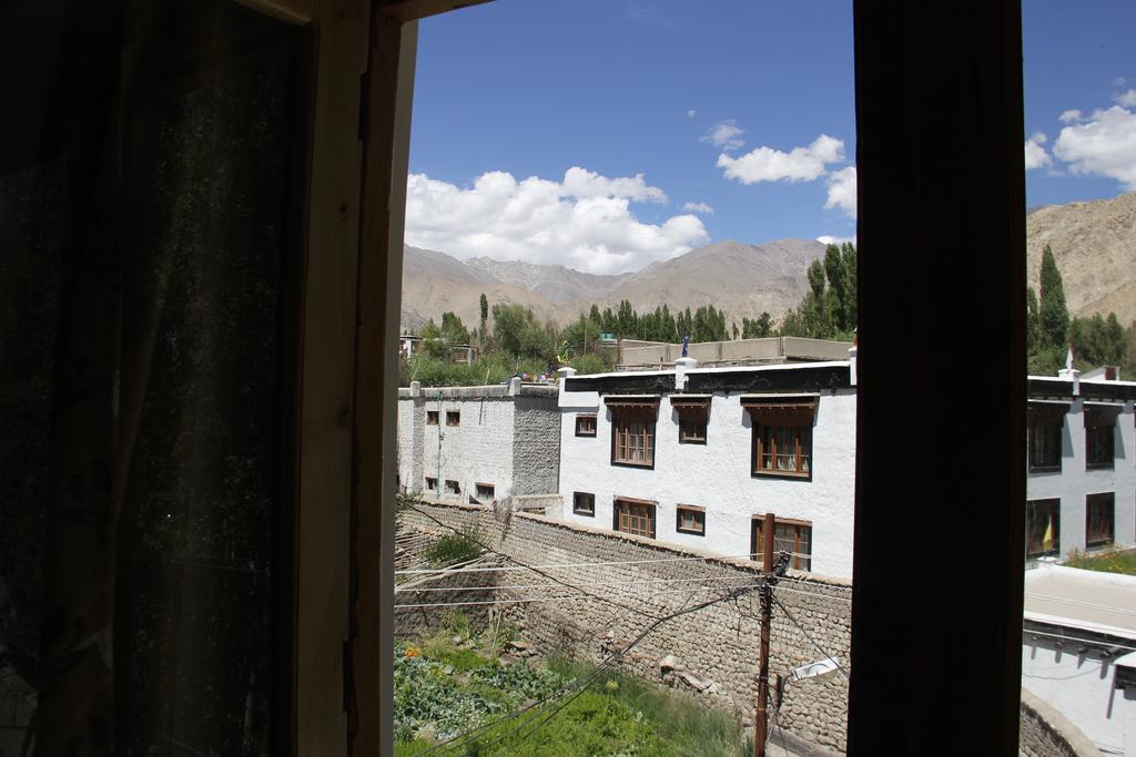 Mentokling Guest House&Garden Restaurant Leh Exterior foto