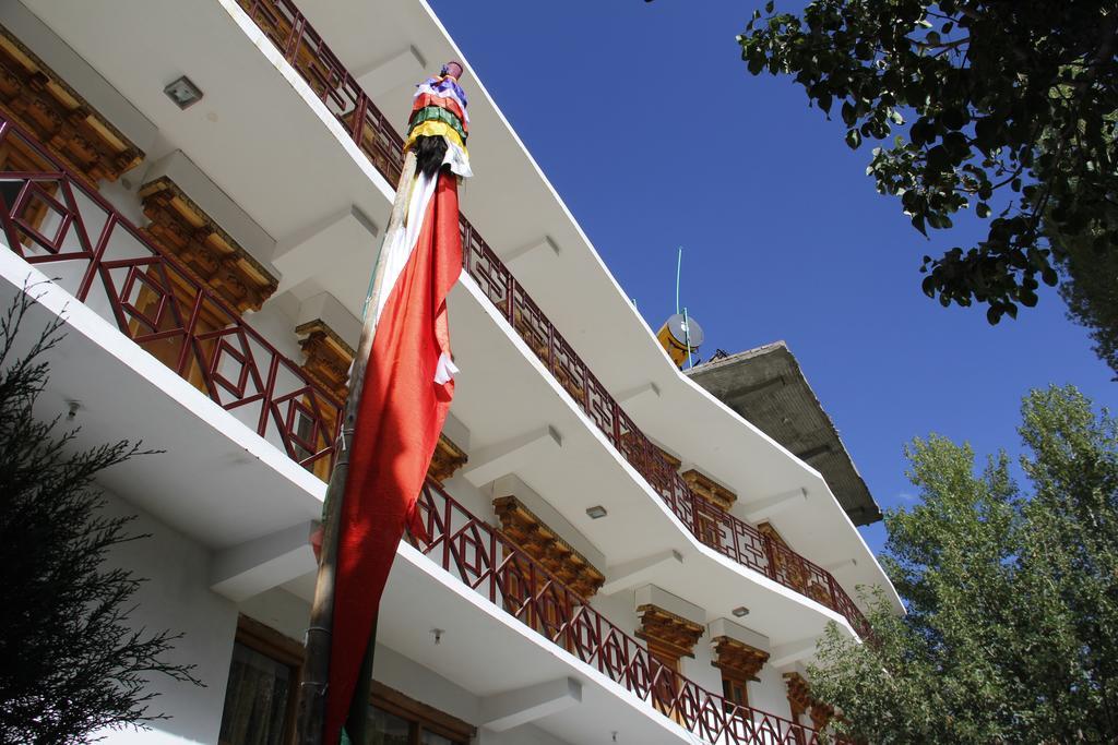 Mentokling Guest House&Garden Restaurant Leh Exterior foto